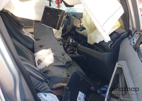 2019 Toyota Rav4 Le z USA, uszkodzony, nr VIN 2T3H1RFVXKW037563